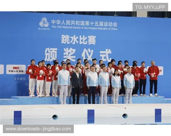 广东队夺跳水首金，全红婵陈艺文领衔女子团体赛登顶
